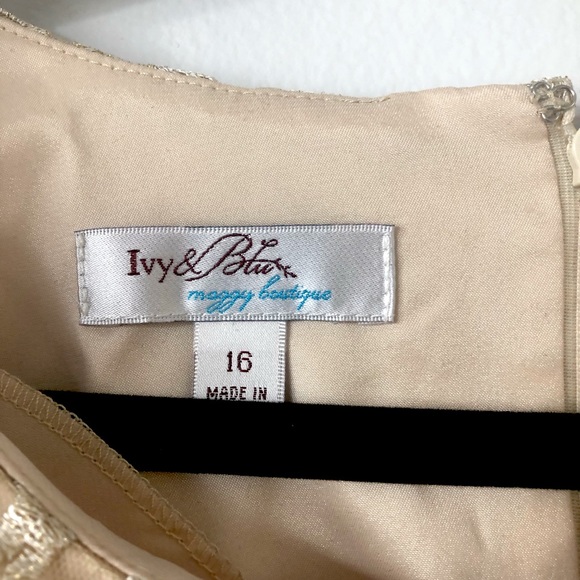 ModCloth white & ivory embroidered party dress with sash - Picture 10 of 11